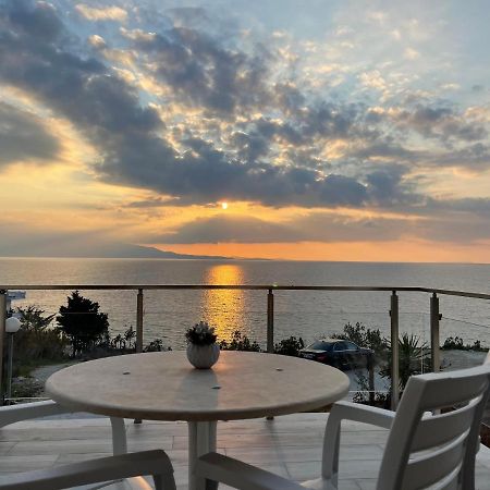 Wave Apartments Saranda Εξωτερικό φωτογραφία
