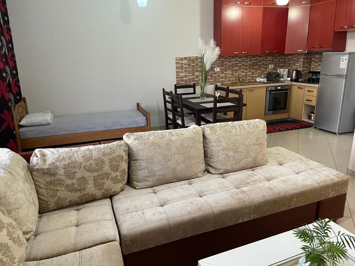 Wave Apartments Saranda Εξωτερικό φωτογραφία